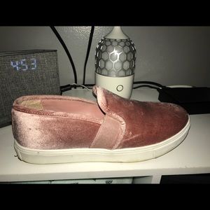 Steve Madden Slide Ons